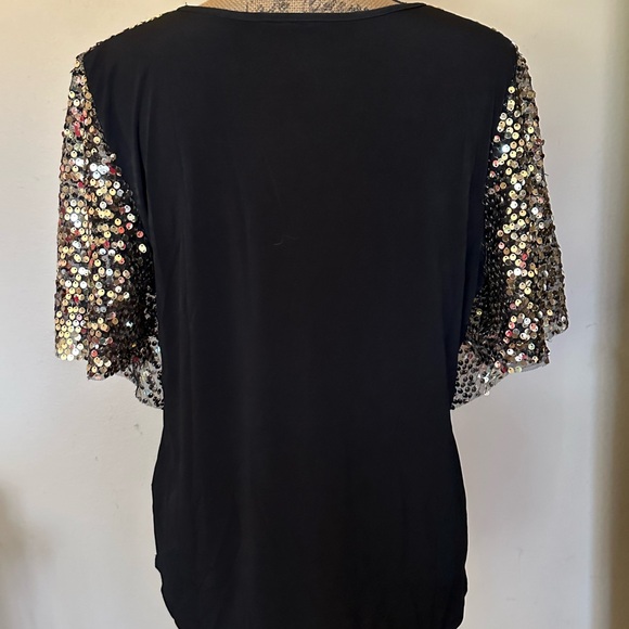 Gorgeous sequined top-New! - Picture 3 of 3